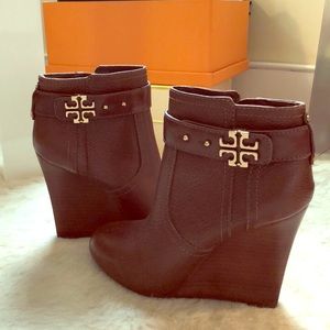 New never worn Tory Burch wedge booties